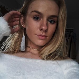 Meet your Posher, Emy